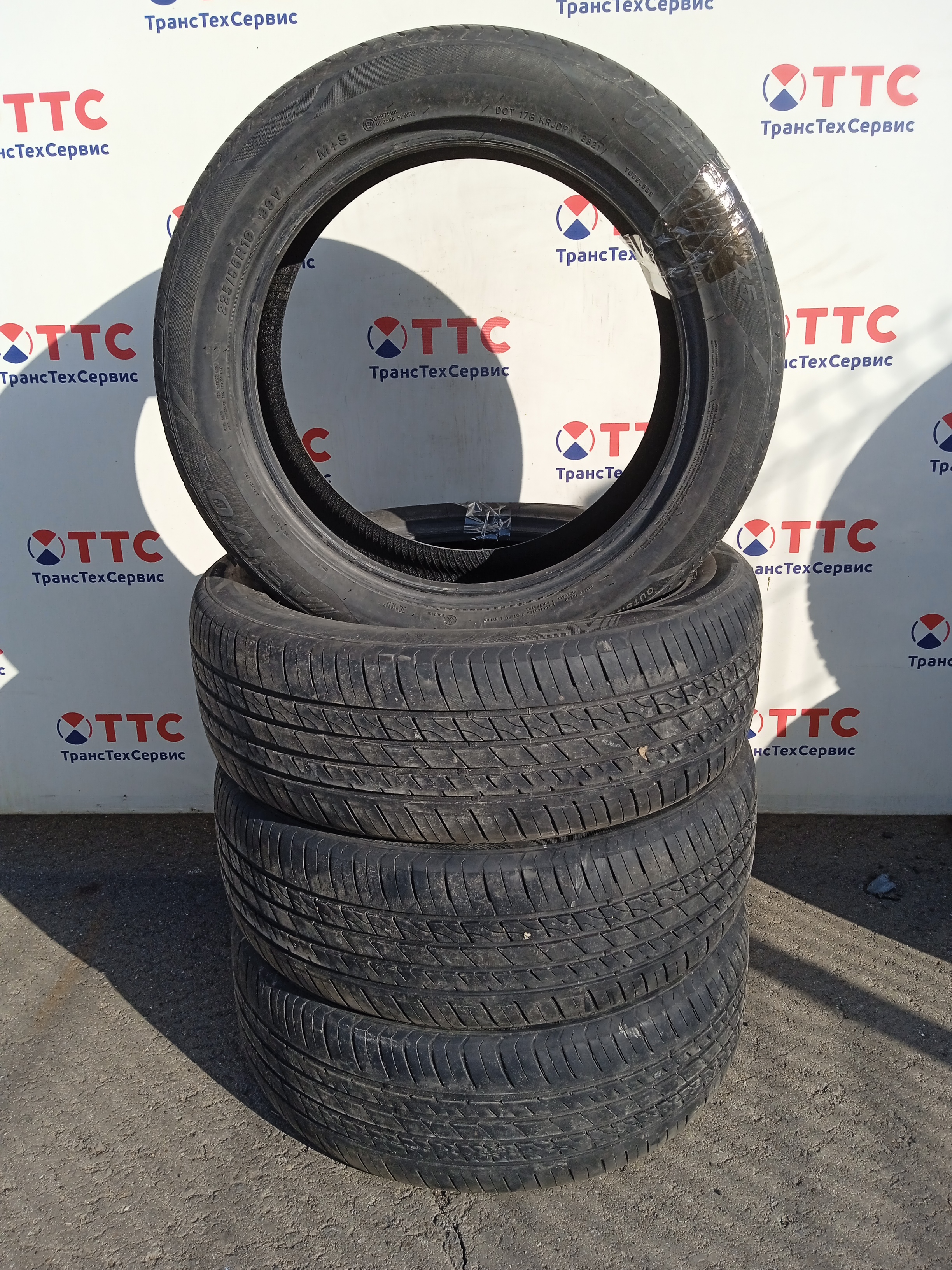 Шины Б\У Arivo Ultra ARZ5 225/55 R19 9